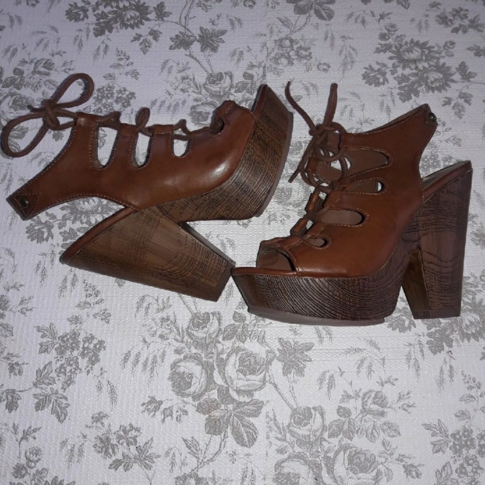 Wedge platform